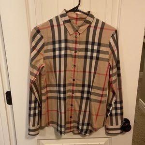Burberry button-down. Classic print. Size S.